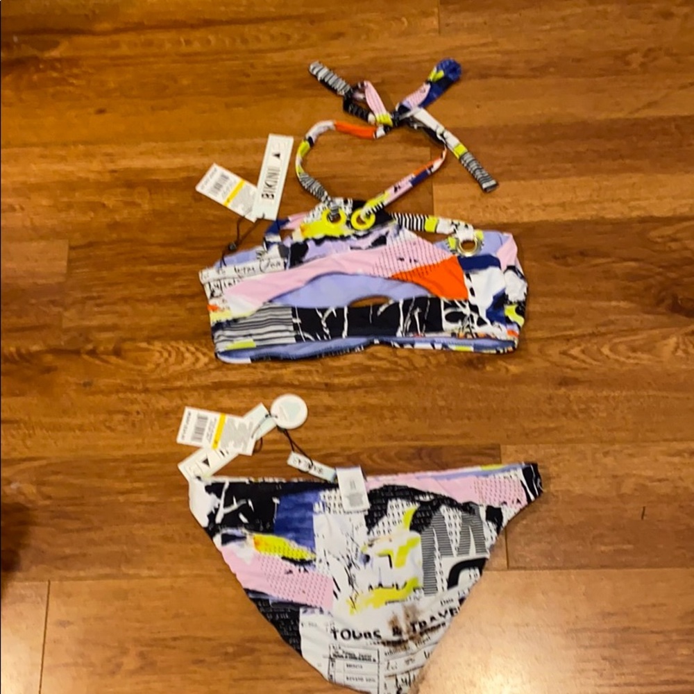 Bikini Lab NWT$74 Newsprint tour travel Med& Small